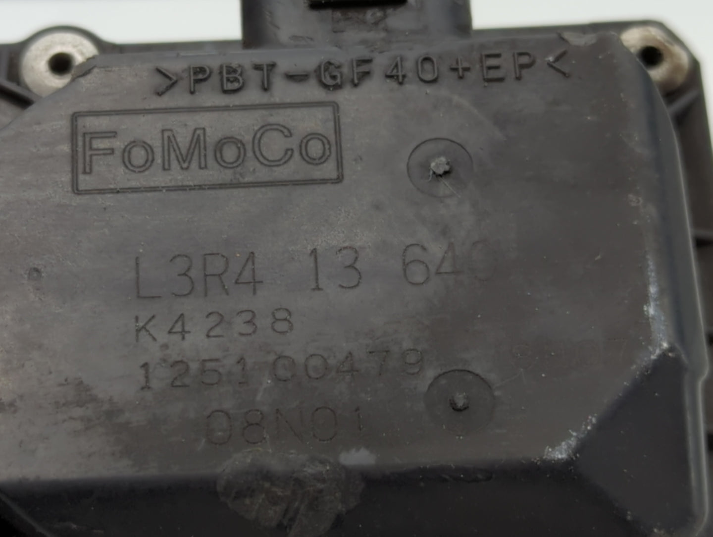 2006-2013 Mazda 3 Throttle Body P/N:L3R4 13 640 Fits Fits 2006 2007 2008 2009 2010 2011 2012 2013 OEM Used Auto Parts - Oemu