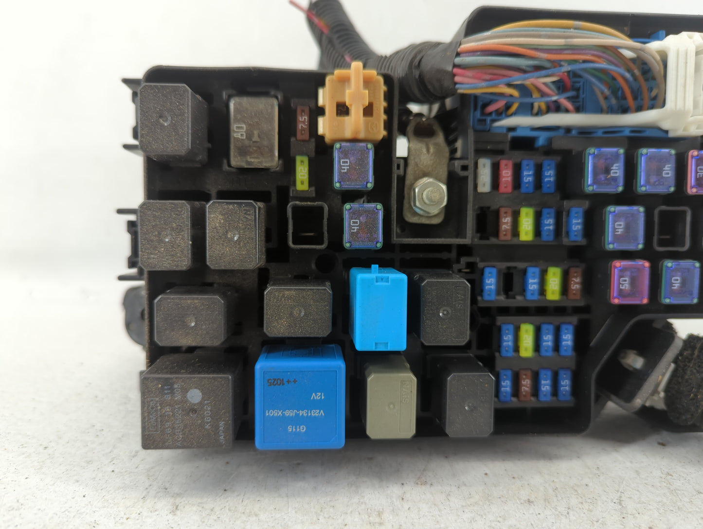 2011-2012 Mazda 3 Chassis Control Module Ccm Bcm Body Control |bbm6-66761 - Oemusedautoparts1.com