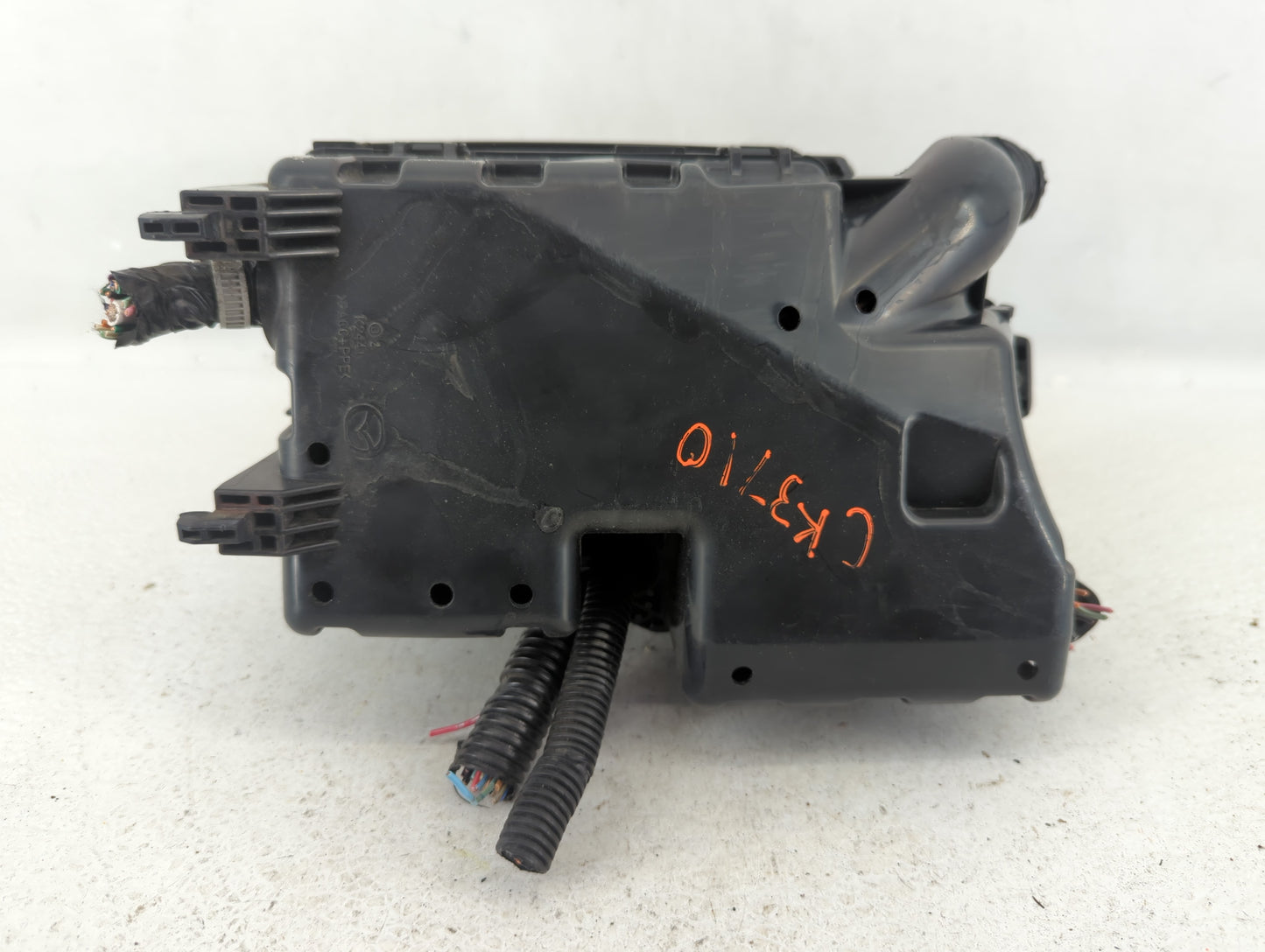 2011-2012 Mazda 3 Chassis Control Module Ccm Bcm Body Control |bbm6-66761 - Oemusedautoparts1.com
