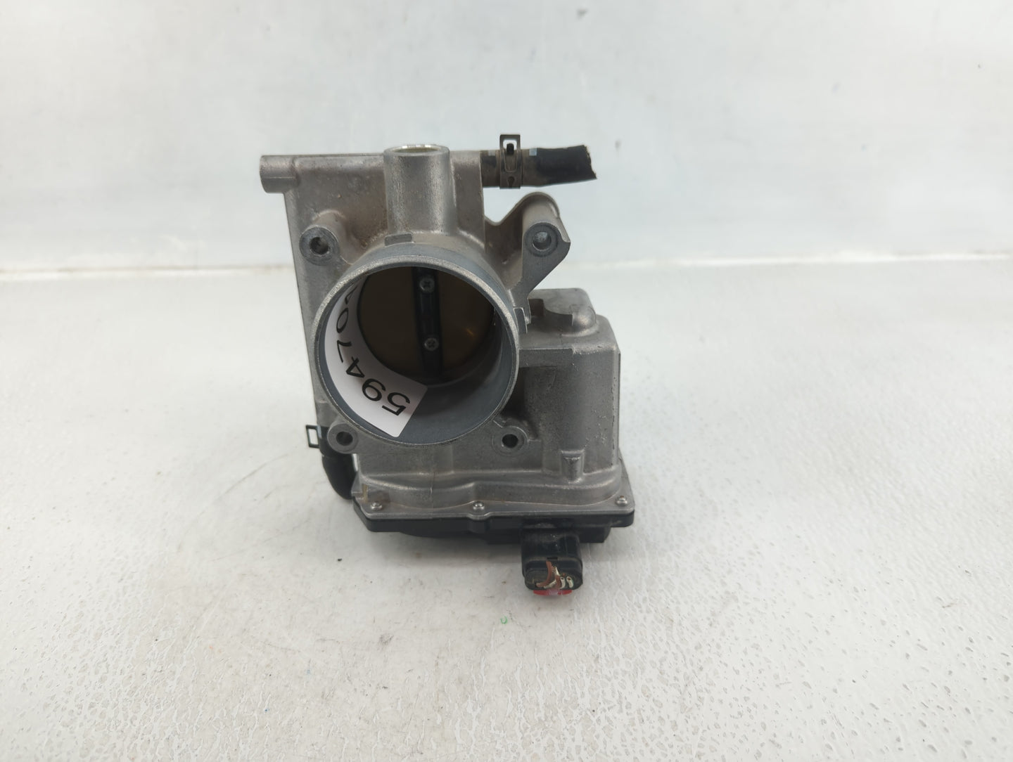 2006-2013 Mazda 3 Throttle Body P/N:L3R4 13 640 Fits Fits 2006 2007 2008 2009 2010 2011 2012 2013 OEM Used Auto Parts - Oemu