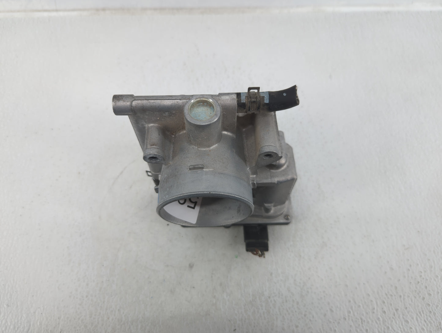 2006-2013 Mazda 3 Throttle Body P/N:L3R4 13 640 Fits Fits 2006 2007 2008 2009 2010 2011 2012 2013 OEM Used Auto Parts - Oemu