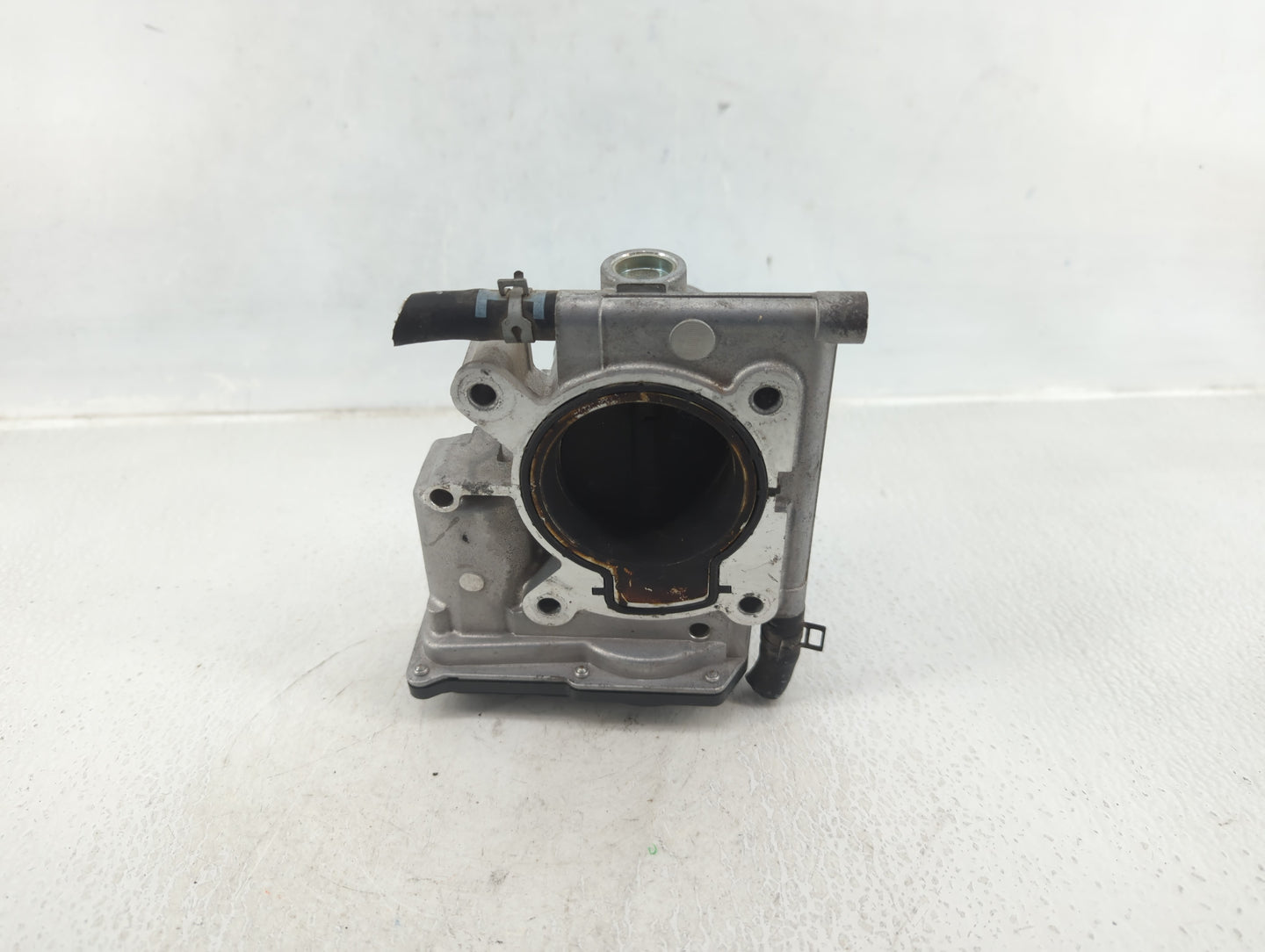 2006-2013 Mazda 3 Throttle Body P/N:L3R4 13 640 Fits Fits 2006 2007 2008 2009 2010 2011 2012 2013 OEM Used Auto Parts - Oemu