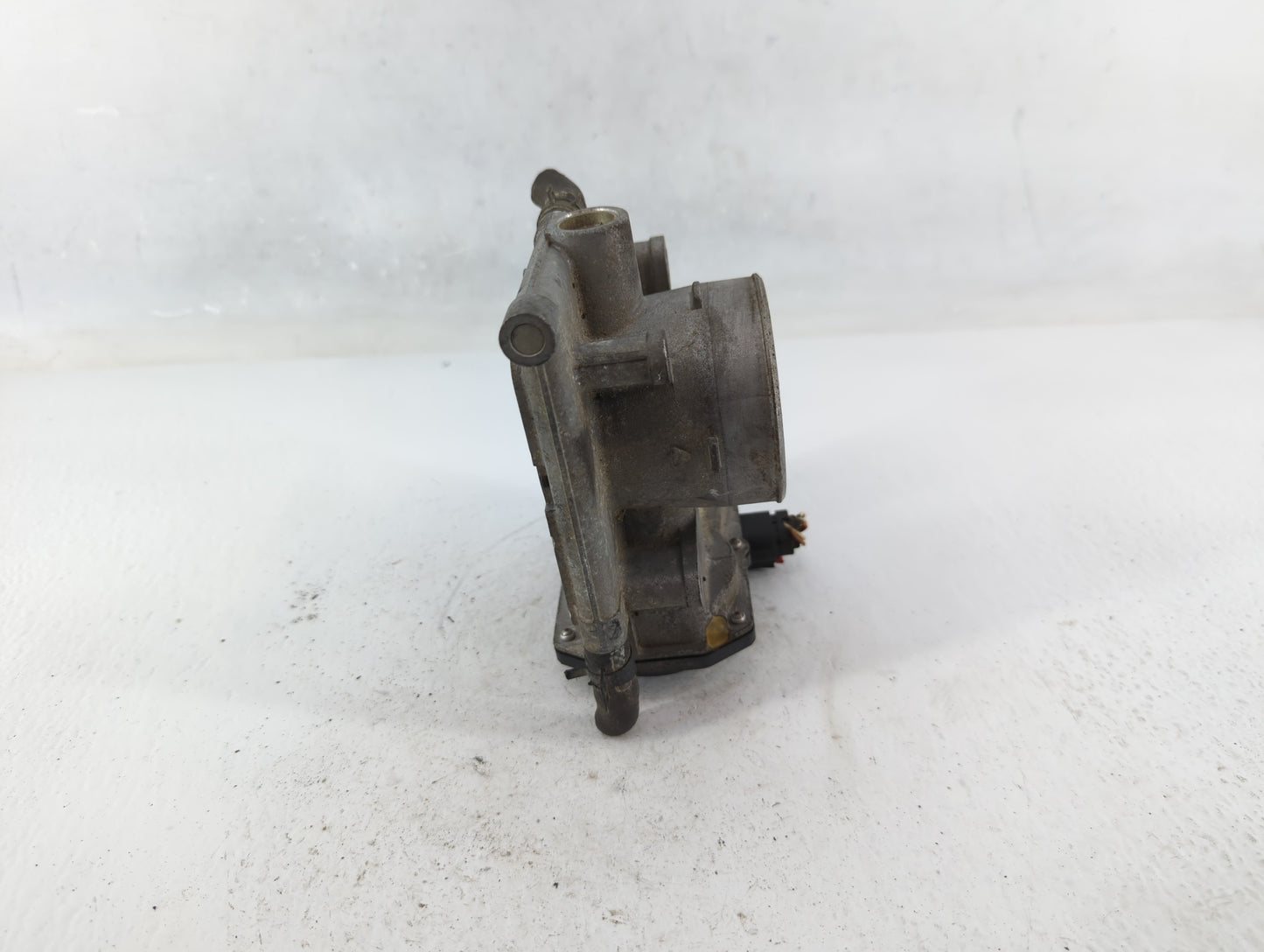 2012-2018 Mazda 3 Throttle Body P/N:K4238 L3R4 13 640 Fits Fits 2012 2013 2014 2015 2016 2017 2018 OEM Used Auto Parts - Oem