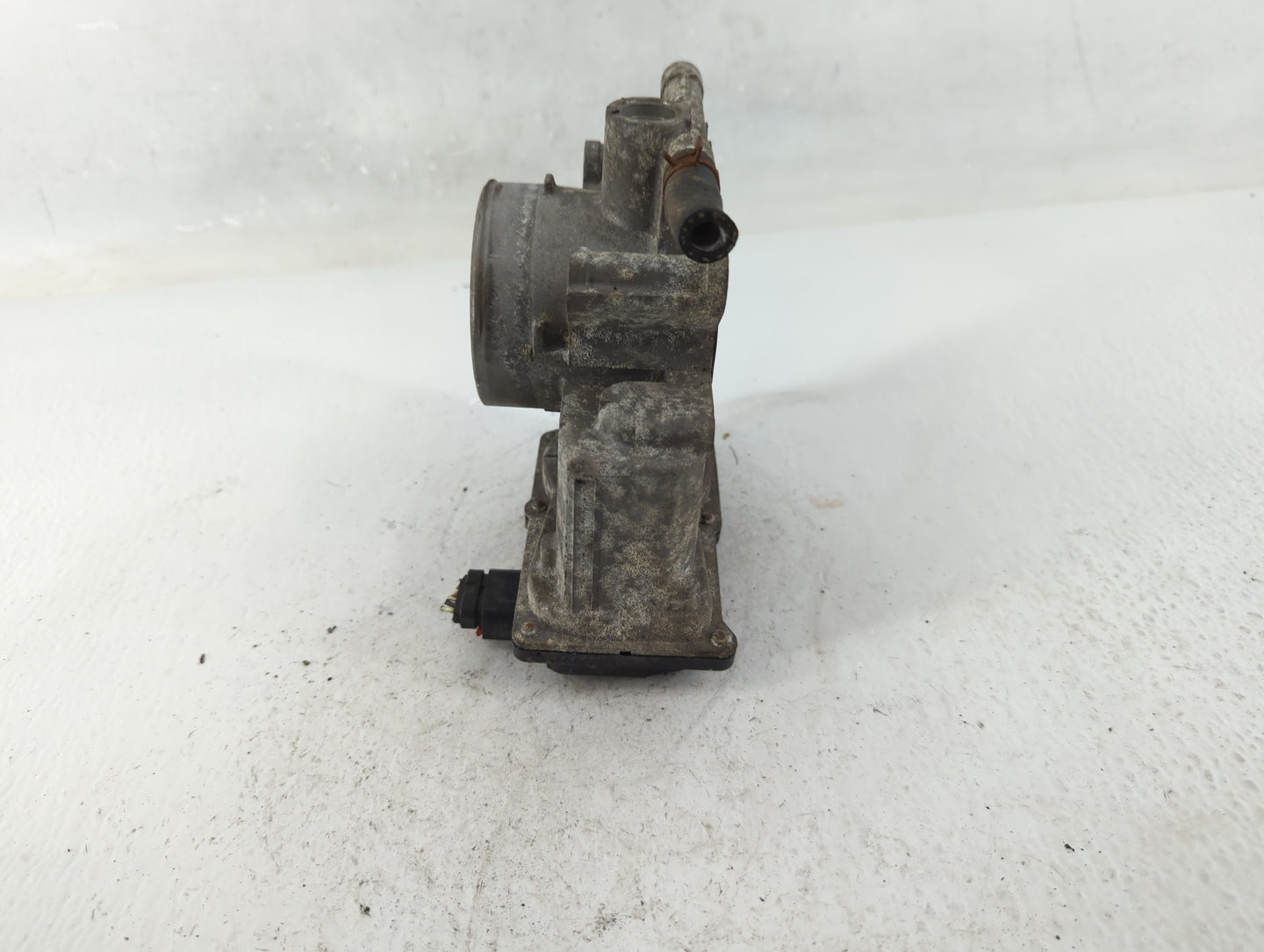 2006-2013 Mazda 3 Throttle Body P/N:L3G2 13 640 Fits Fits 2006 2007 2008 2009 2010 2011 2012 2013 OEM Used Auto Parts - Oemu