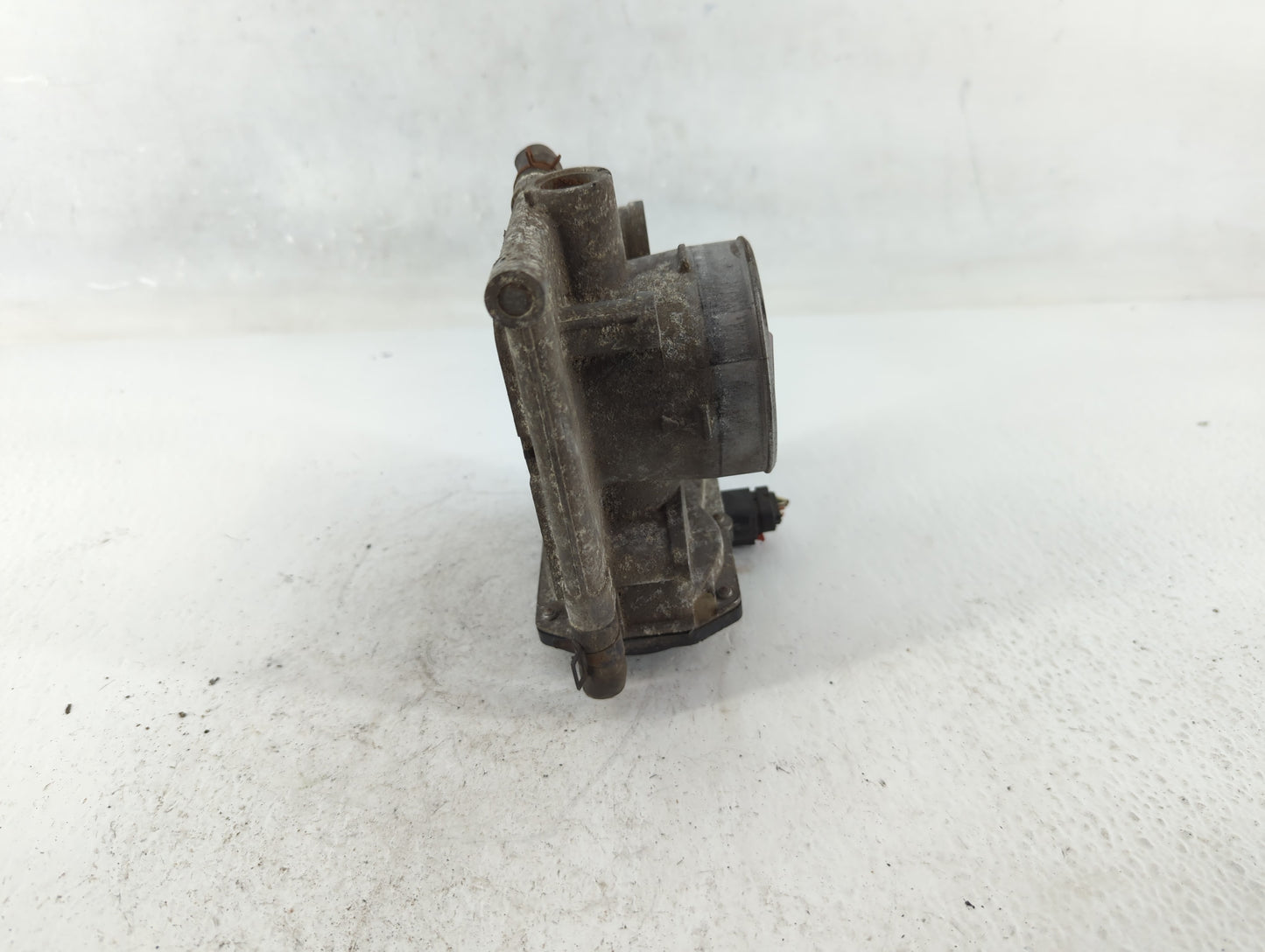 2006-2013 Mazda 3 Throttle Body P/N:L3G2 13 640 Fits Fits 2006 2007 2008 2009 2010 2011 2012 2013 OEM Used Auto Parts - Oemu