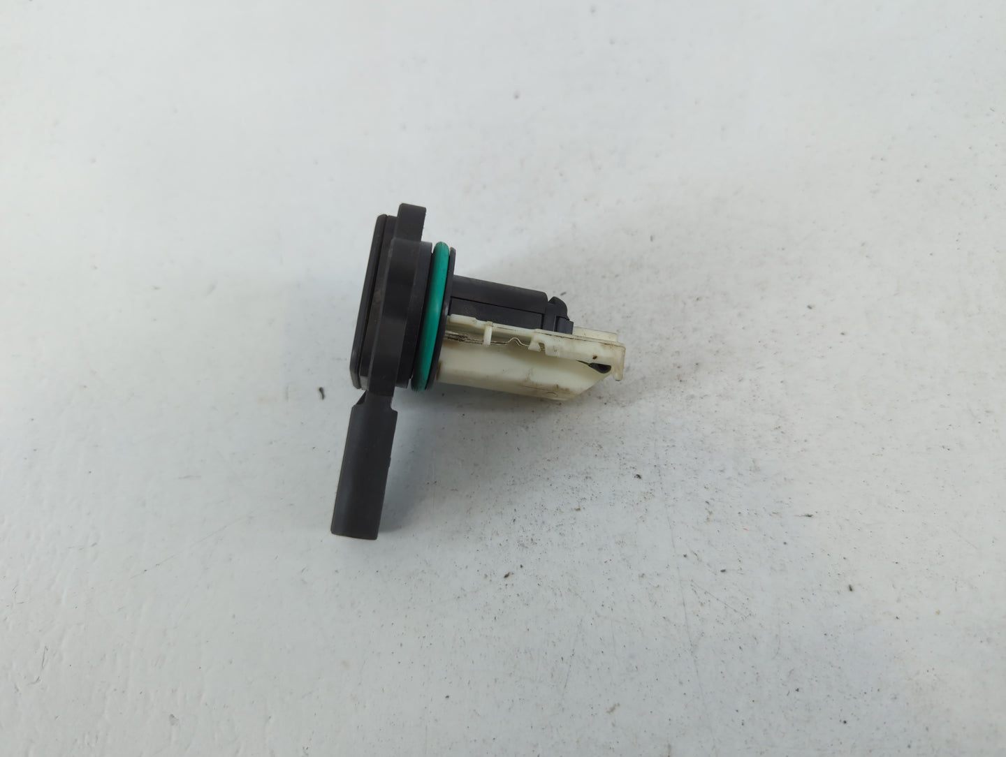 2004-2013 Mazda 3 Mass Air Flow Meter Maf - Oemusedautoparts1.com