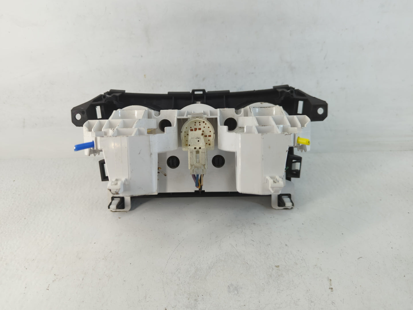 2012-2013 Mazda 3 Climate Control Module Temperature AC/Heater Replacement P/N:BGV5 2F09 Fits Fits 2012 2013 OEM Used Auto P