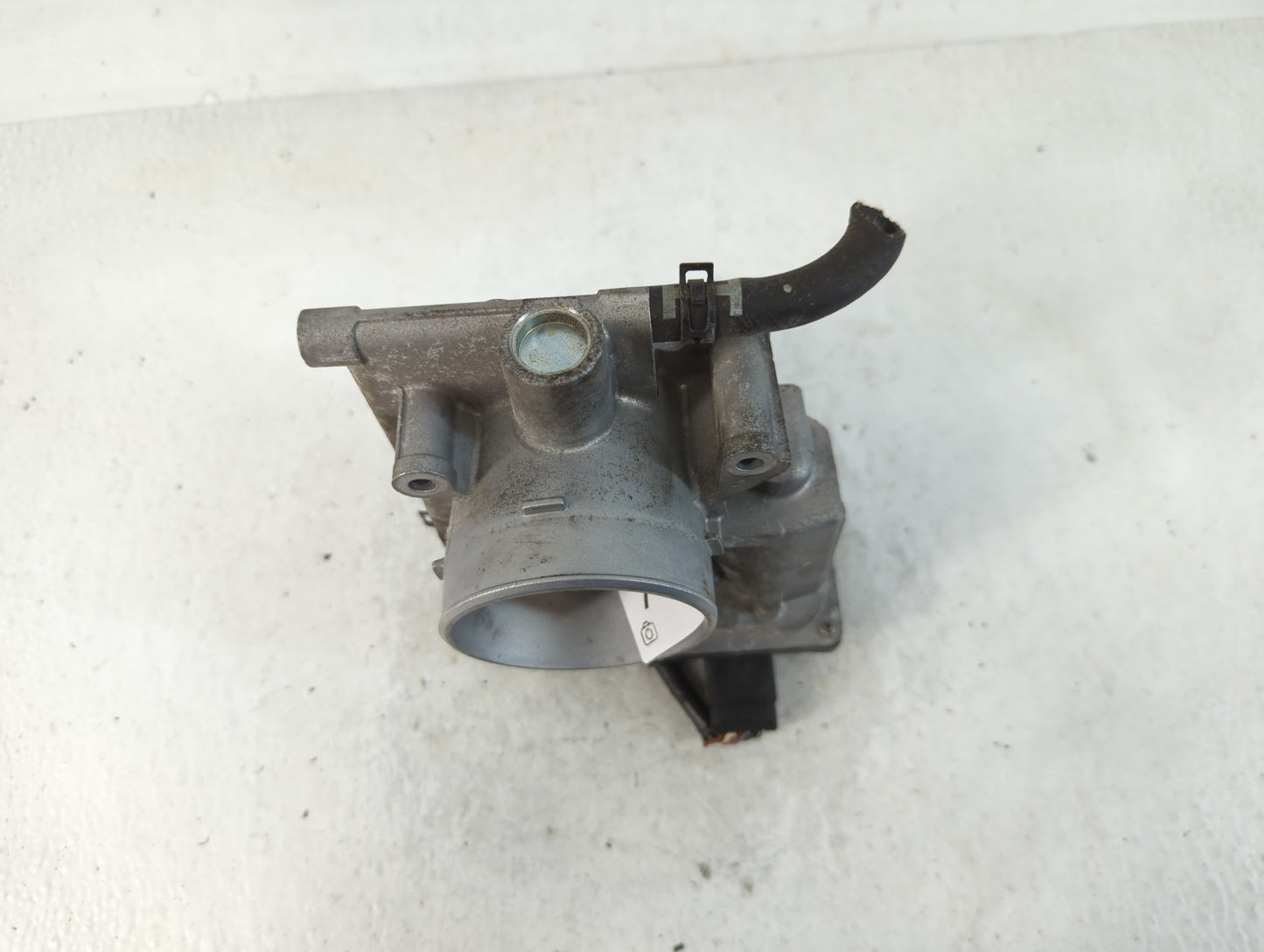 2006-2013 Mazda 3 Throttle Body P/N:1251 01 085 L3R4 13 640 Fits Fits 2006 2007 2008 2009 2010 2011 2012 2013 OEM Used Auto 