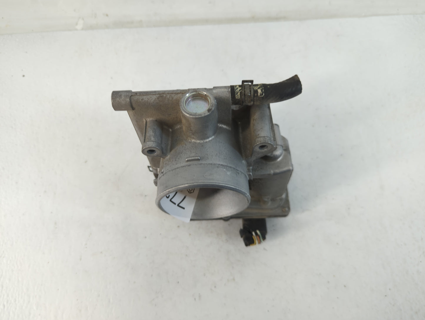2007-2013 Mazda 3 Throttle Body P/N:125002515 L3R4 13 640 Fits Fits 2007 2008 2009 2010 2011 2012 2013 OEM Used Auto Parts -