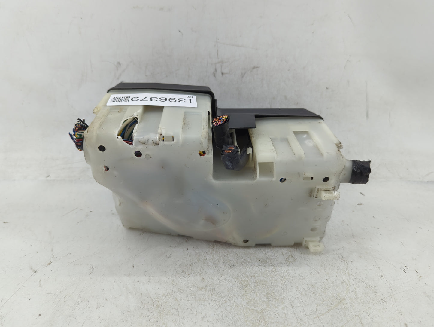 2012-2017 Mazda 5 Fusebox Fuse Box Panel Relay Module P/N:C597-6676Y Fits Fits 2012 2013 2014 2015 2016 2017 OEM Used Auto P