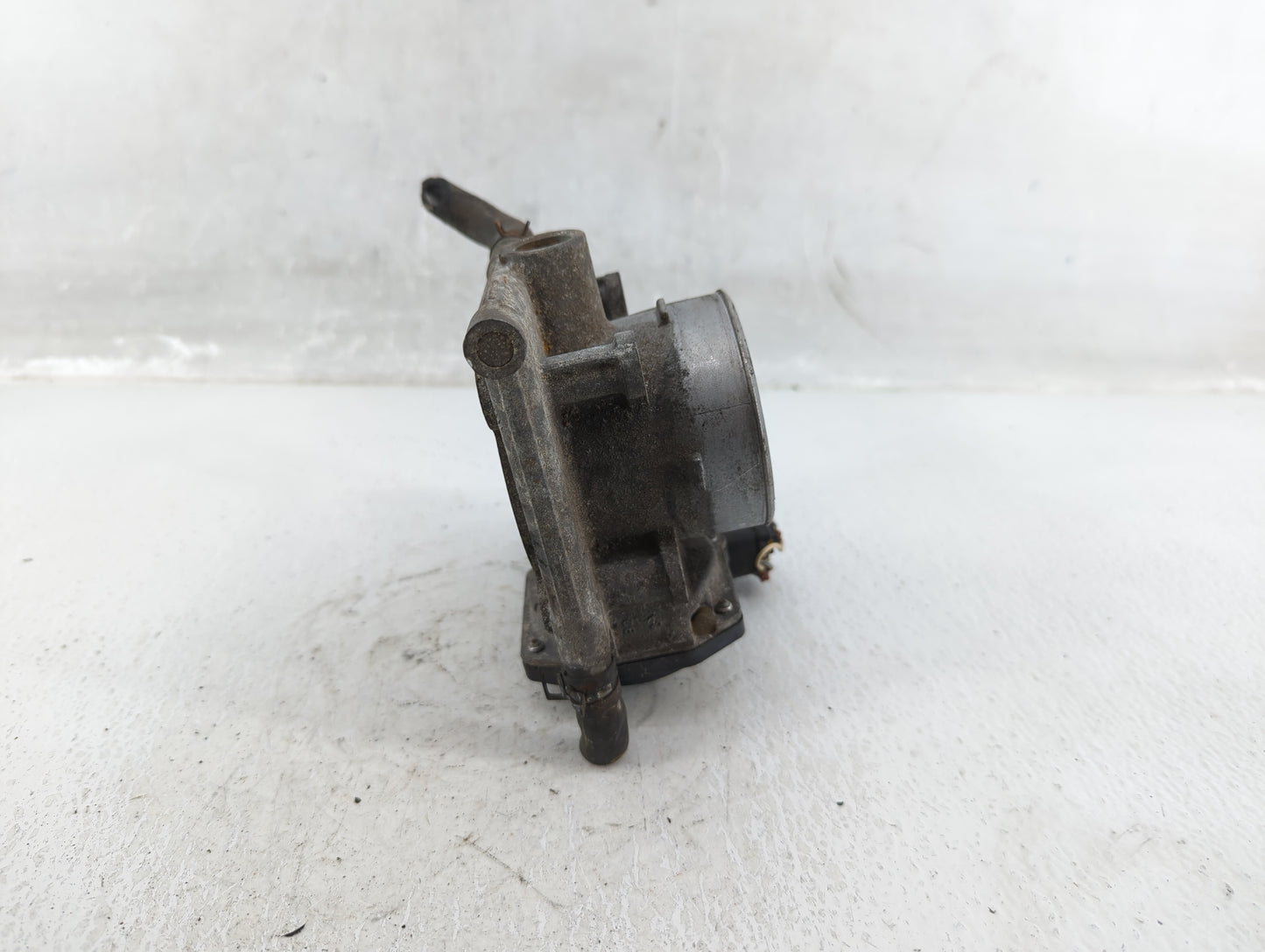 2012-2017 Mazda 5 Throttle Body P/N:L502 13 640 B 9B4G-9F991-A Fits Fits 2009 2010 2011 2012 2013 2014 2015 2016 2017 OEM Us