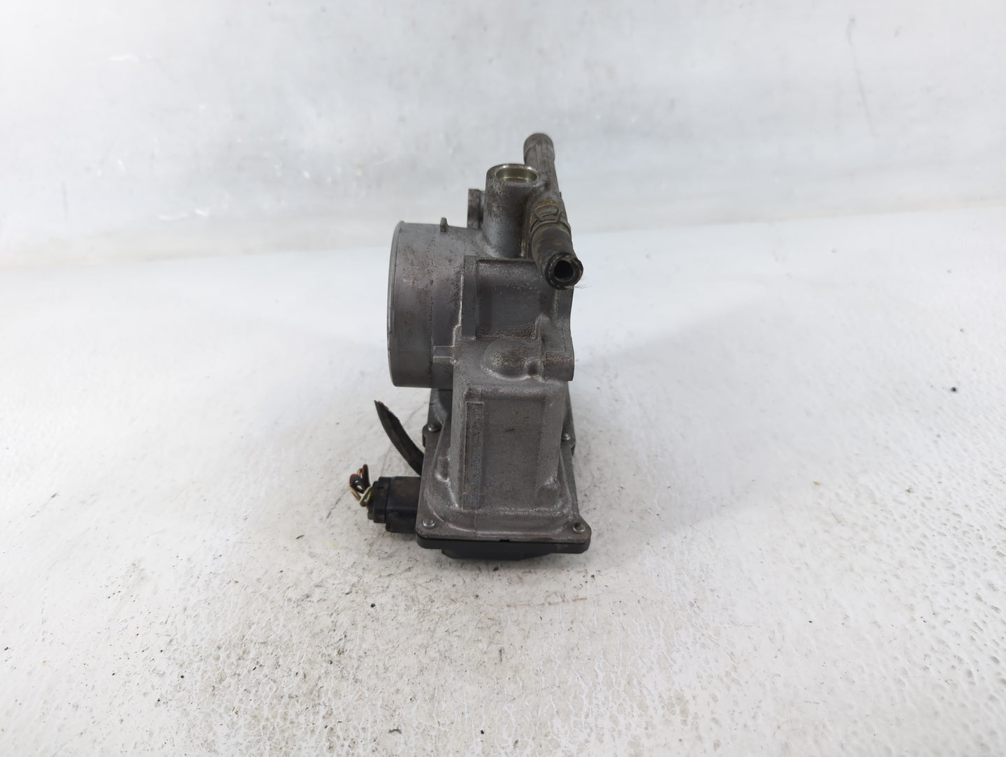 2012-2017 Mazda 5 Throttle Body P/N:9B4G-9F991-A Fits Fits 2009 2010 2011 2012 2013 2014 2015 2016 2017 OEM Used Auto Parts 