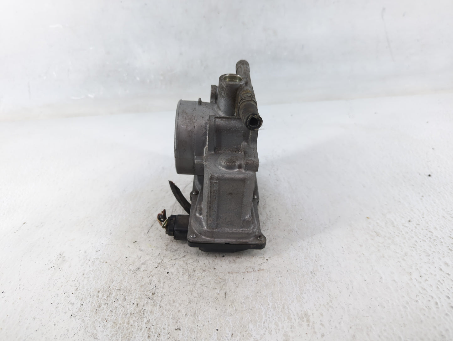 2012-2017 Mazda 5 Throttle Body P/N:9B4G-9F991-A Fits Fits 2009 2010 2011 2012 2013 2014 2015 2016 2017 OEM Used Auto Parts 