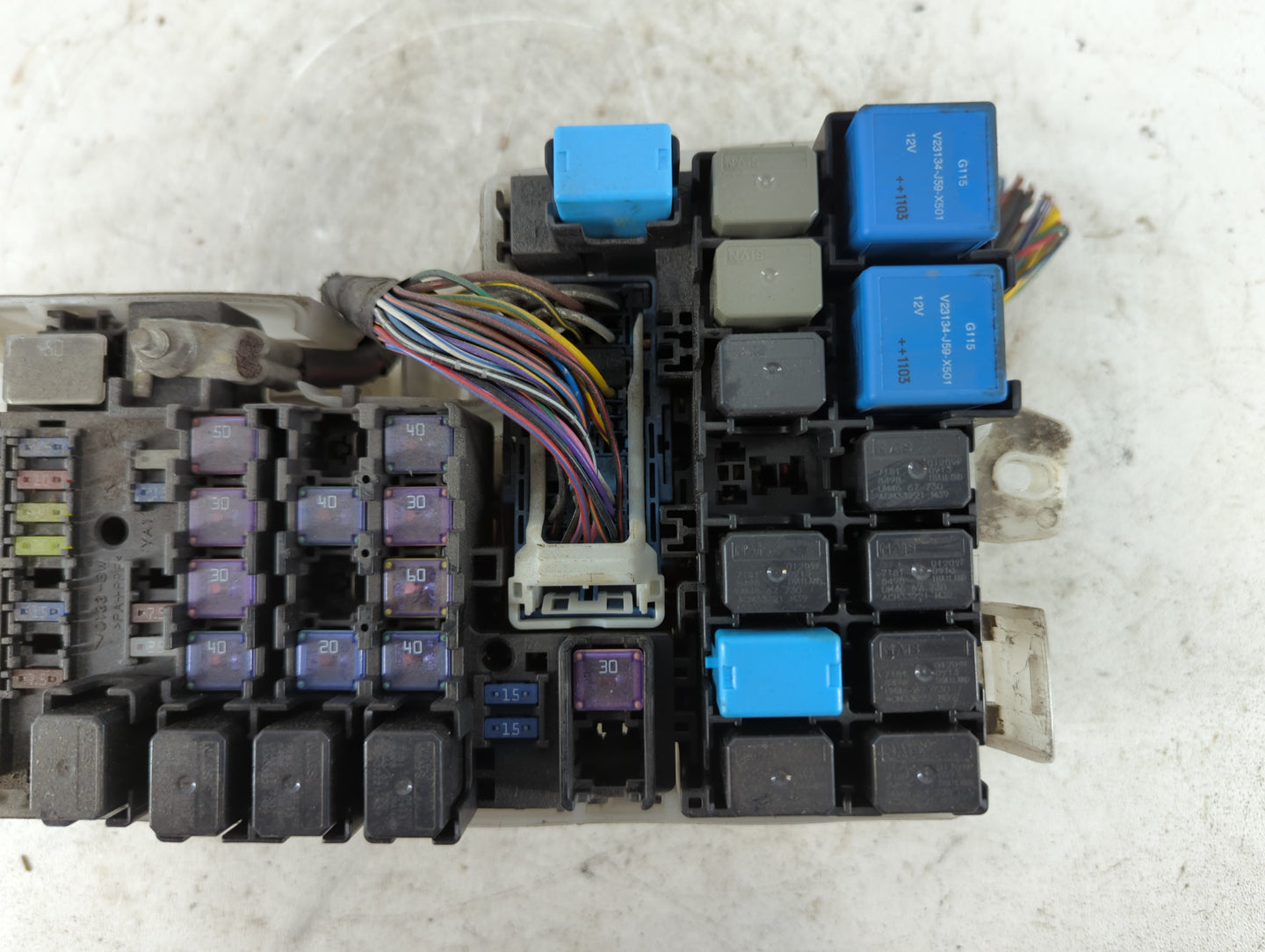 2012-2017 Mazda 5 Fusebox Fuse Box Panel Relay Module P/N:K7005 C513-6676Y Fits Fits 2012 2013 2014 2015 2016 2017 OEM Used 
