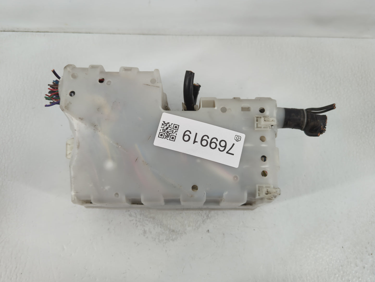 2012-2017 Mazda 5 Fusebox Fuse Box Panel Relay Module P/N:K7005 C513-6676Y Fits Fits 2012 2013 2014 2015 2016 2017 OEM Used 