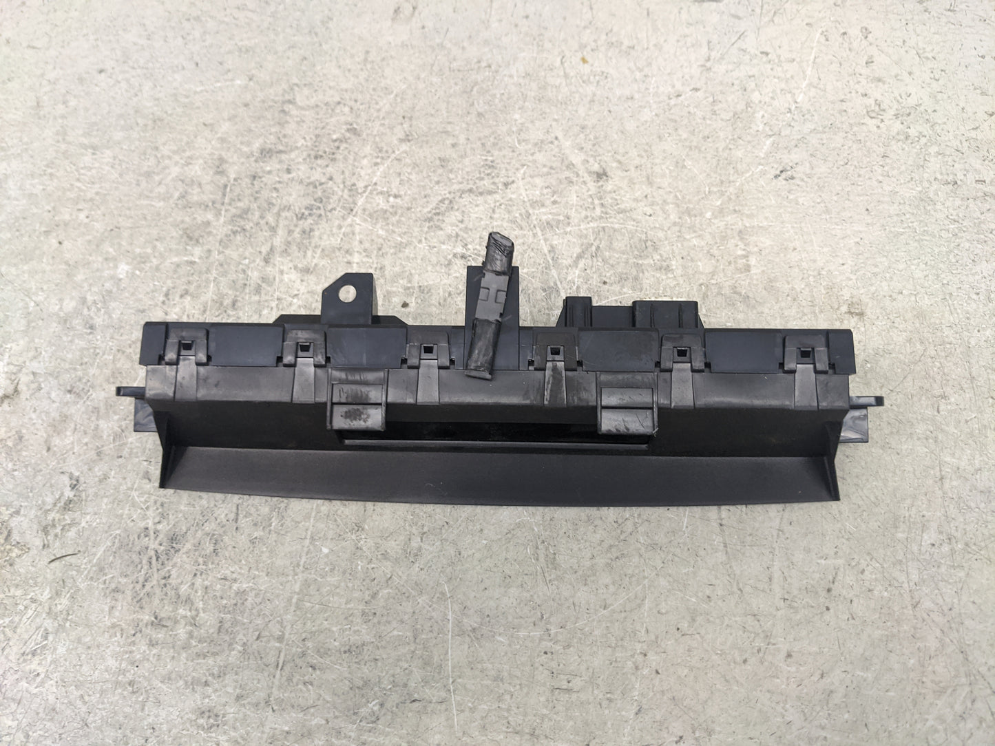 2009-2013 Mazda 6 Radio AM FM Cd Player Receiver Replacement P/N:GAA9611J0 Fits Fits 2009 2010 2011 2012 2013 OEM Used Auto 