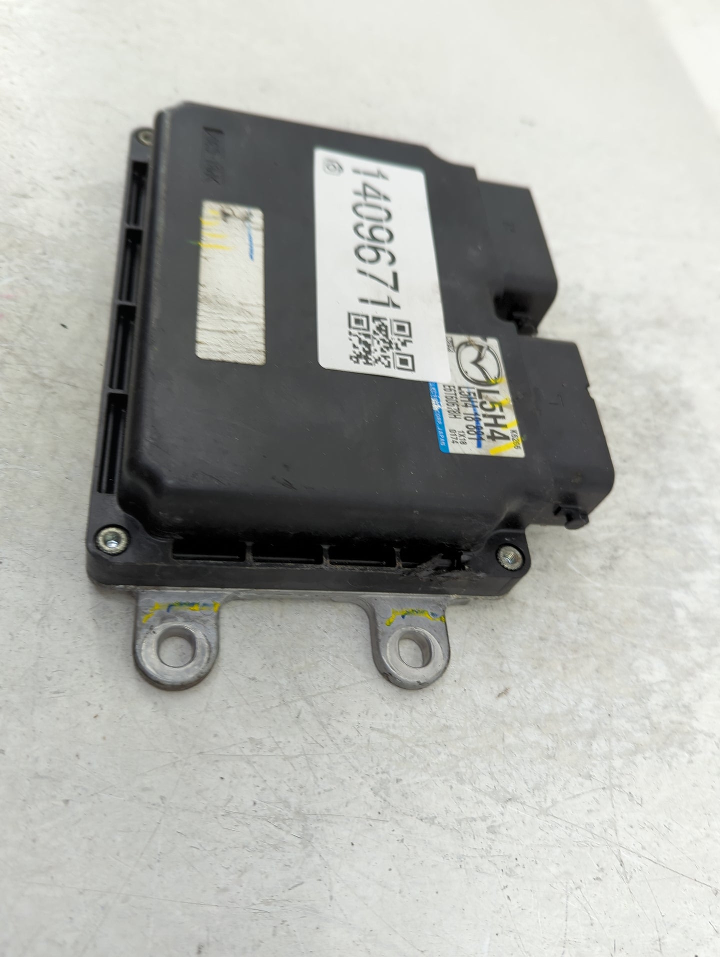 2012 Mazda Cx-7 PCM Engine Control Computer ECU ECM PCU OEM P/N:L5H4-18-881 Fits OEM Used Auto Parts - Oemusedautoparts1.com