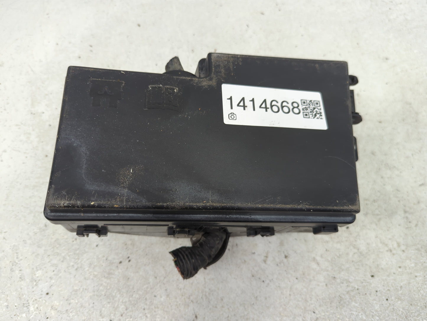 2010-2012 Mazda Cx-7 Fusebox Fuse Box Panel Relay Module P/N:EH44-66761B Fits Fits 2010 2011 2012 OEM Used Auto Parts - Oemu