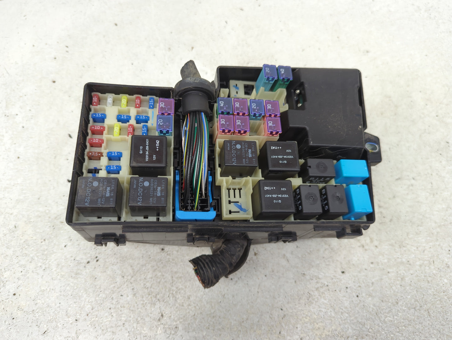 2010-2012 Mazda Cx-7 Fusebox Fuse Box Panel Relay Module P/N:EH44-66761B Fits Fits 2010 2011 2012 OEM Used Auto Parts - Oemu
