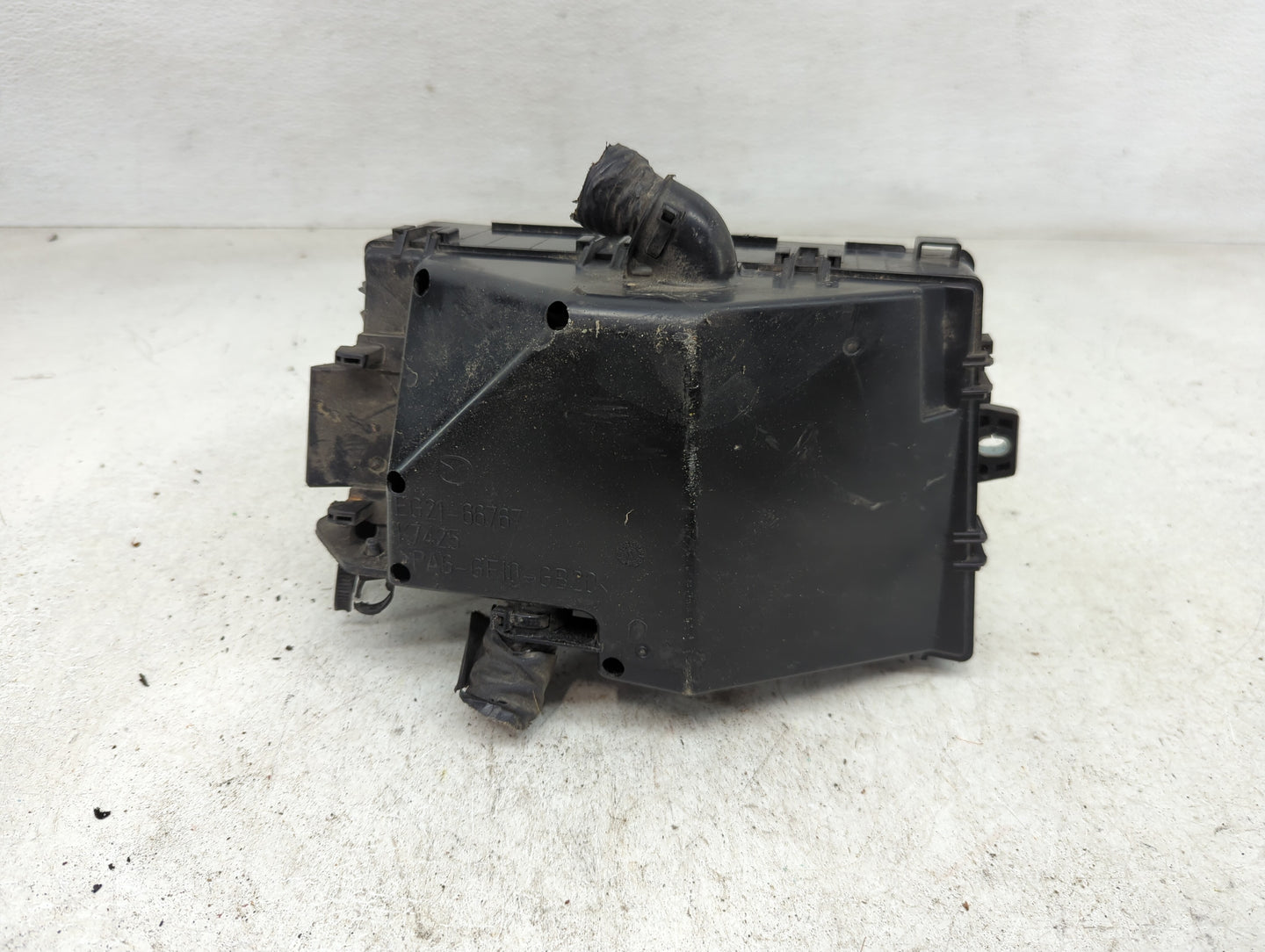 2010-2012 Mazda Cx-7 Fusebox Fuse Box Panel Relay Module P/N:EH44-66761B Fits Fits 2010 2011 2012 OEM Used Auto Parts - Oemu