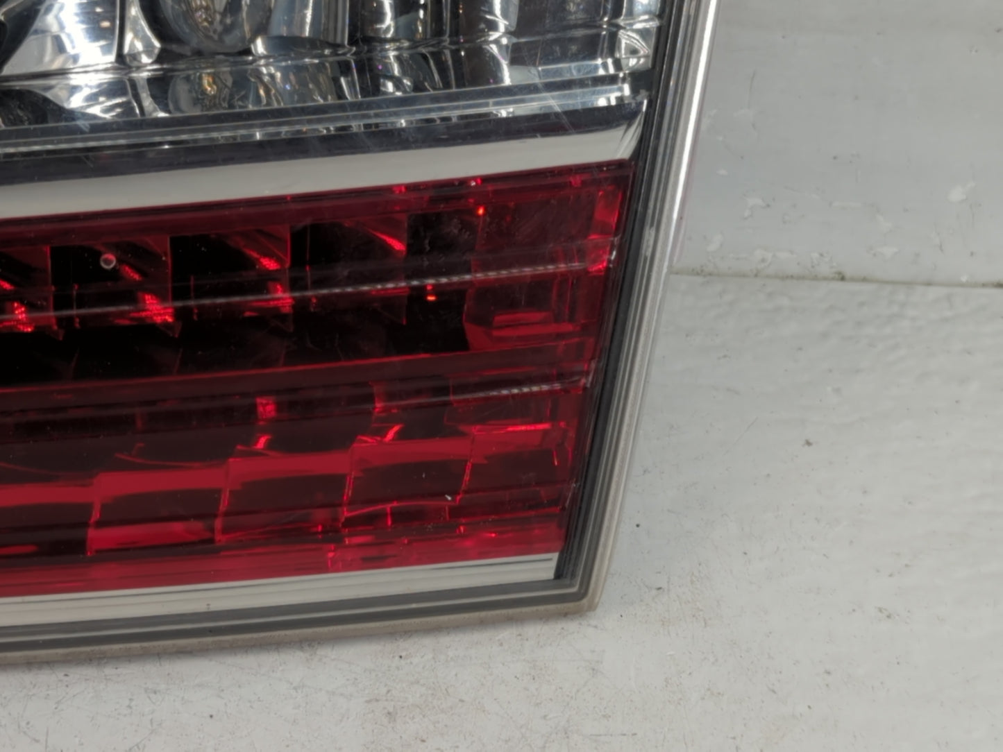 2010-2012 Mazda Cx-9 Tail Light Assembly Passenger Right OEM Fits Fits 2010 2011 2012 OEM Used Auto Parts - Oemusedautoparts