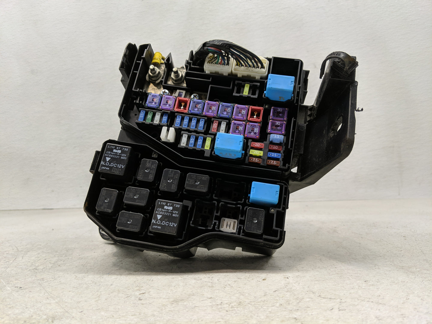 2010-2012 Mazda Cx-9 Fusebox Fuse Box Panel Relay Module Fits Fits 2010 2011 2012 OEM Used Auto Parts - Oemusedautoparts1.co