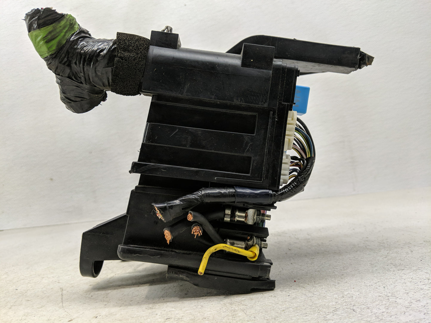 2010-2012 Mazda Cx-9 Fusebox Fuse Box Panel Relay Module Fits Fits 2010 2011 2012 OEM Used Auto Parts - Oemusedautoparts1.co