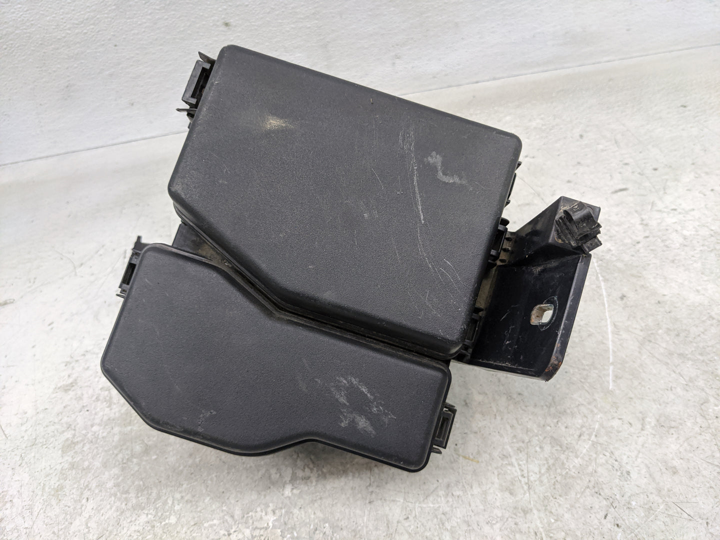 2010-2012 Mazda Cx-9 Fusebox Fuse Box Panel Relay Module P/N:TG21-66760 Fits Fits 2010 2011 2012 OEM Used Auto Parts - Oemus