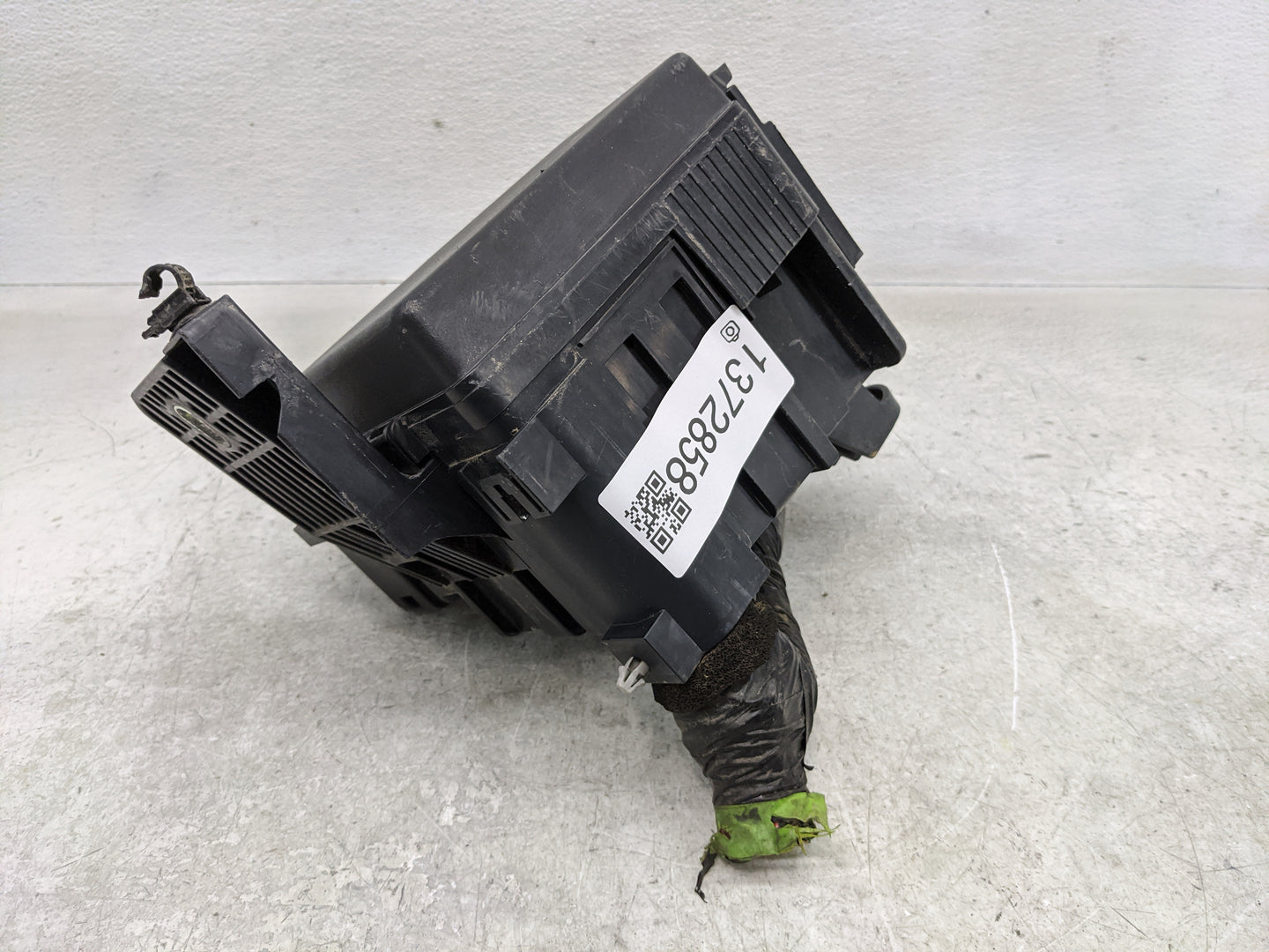 2010-2012 Mazda Cx-9 Fusebox Fuse Box Panel Relay Module P/N:TG21-66760 Fits Fits 2010 2011 2012 OEM Used Auto Parts - Oemus