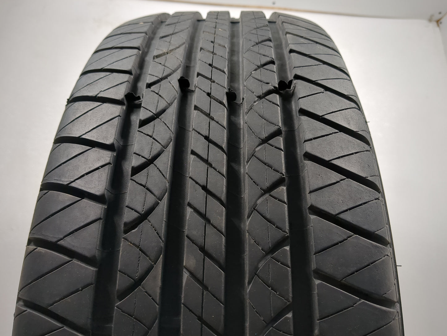 Used Tire 245/60R18 DOUGLAS TOURING A/S 105V - Tread Depth 9/32 - Oemusedautoparts1.com