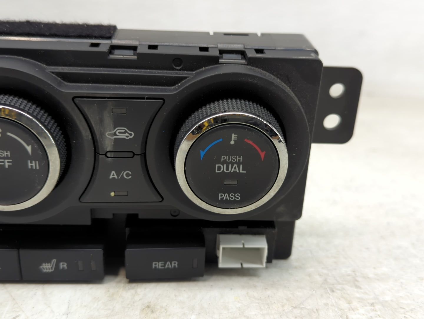 2010-2015 Mazda Cx-9 Climate Control Module Temperature AC/Heater Replacement P/N:TE70-61-190 Fits OEM Used Auto Parts - Oem