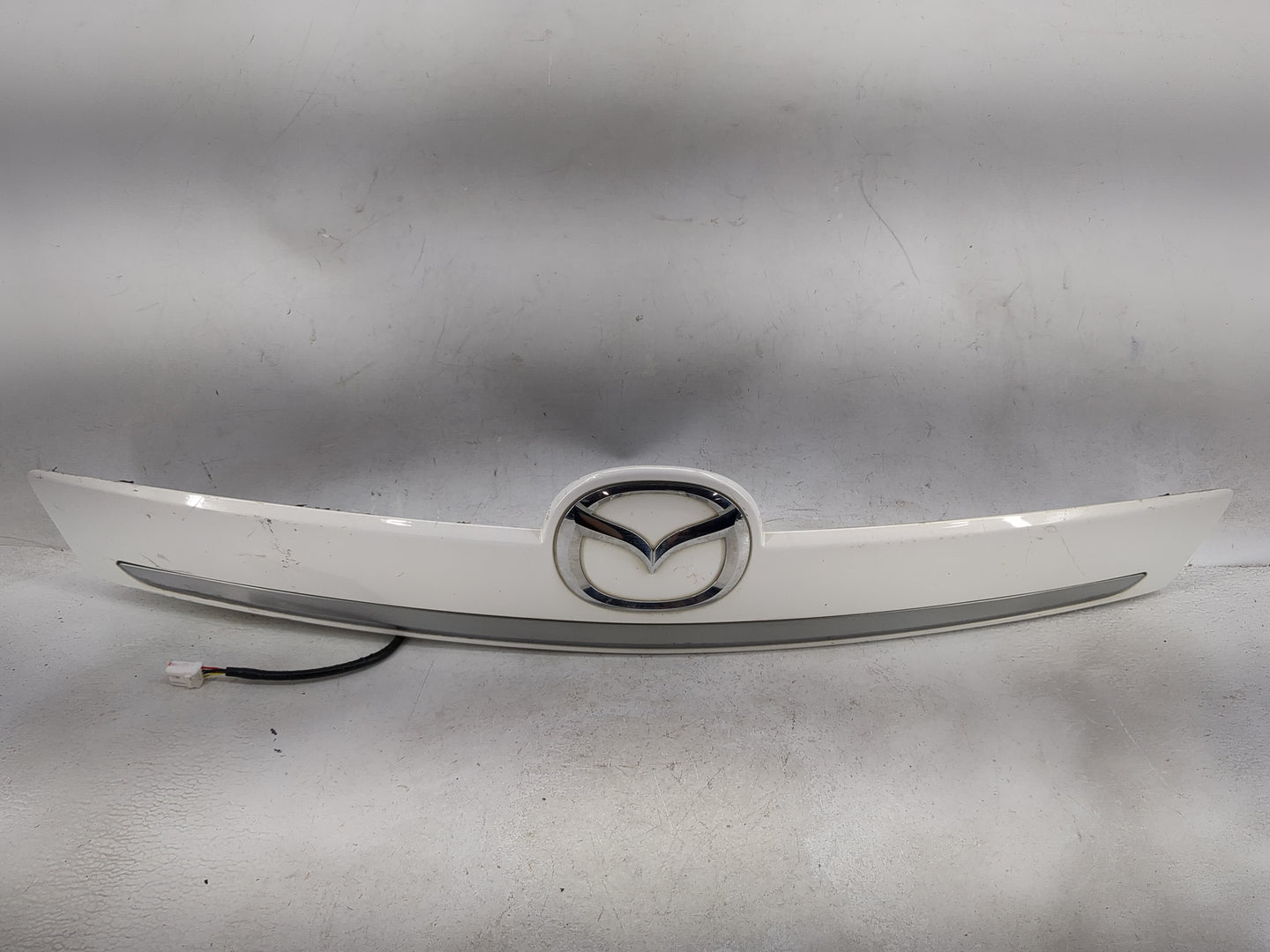 2012 Mazda Cx-9 Trunk Lid-hinge Left Drivers Side White - Oemusedautoparts1.com