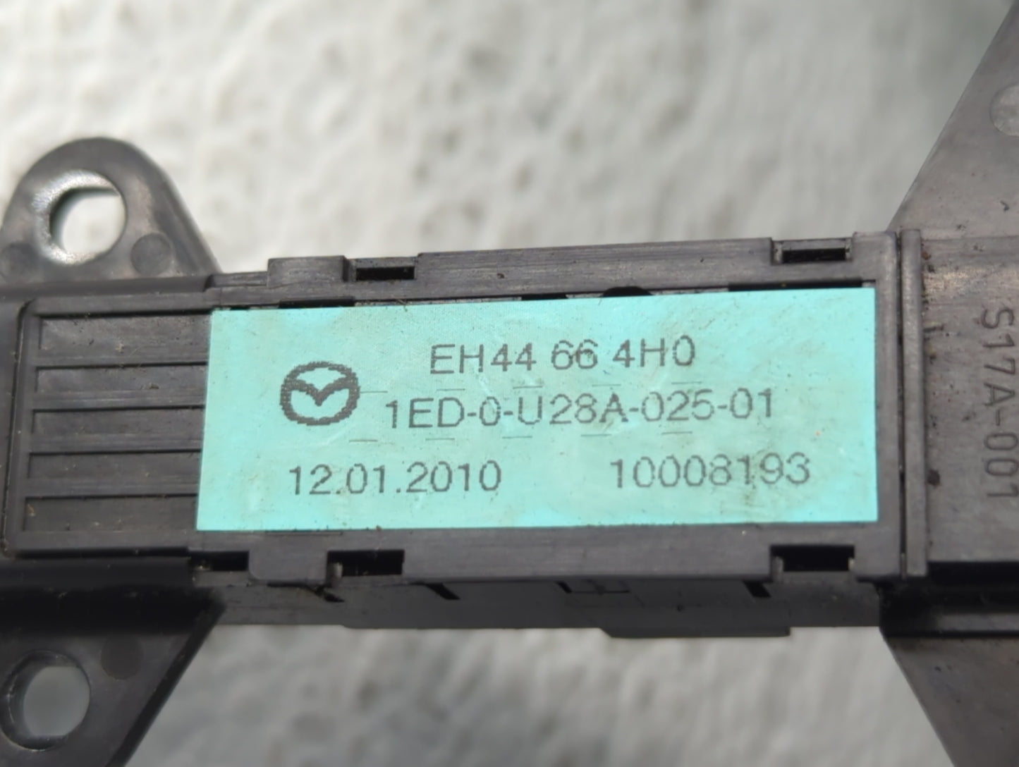2011-2012 Mazda Cx-9 Radio AM FM Cd Player Receiver Replacement P/N:EH44 66 4H0 Fits Fits 2011 2012 OEM Used Auto Parts - Oe
