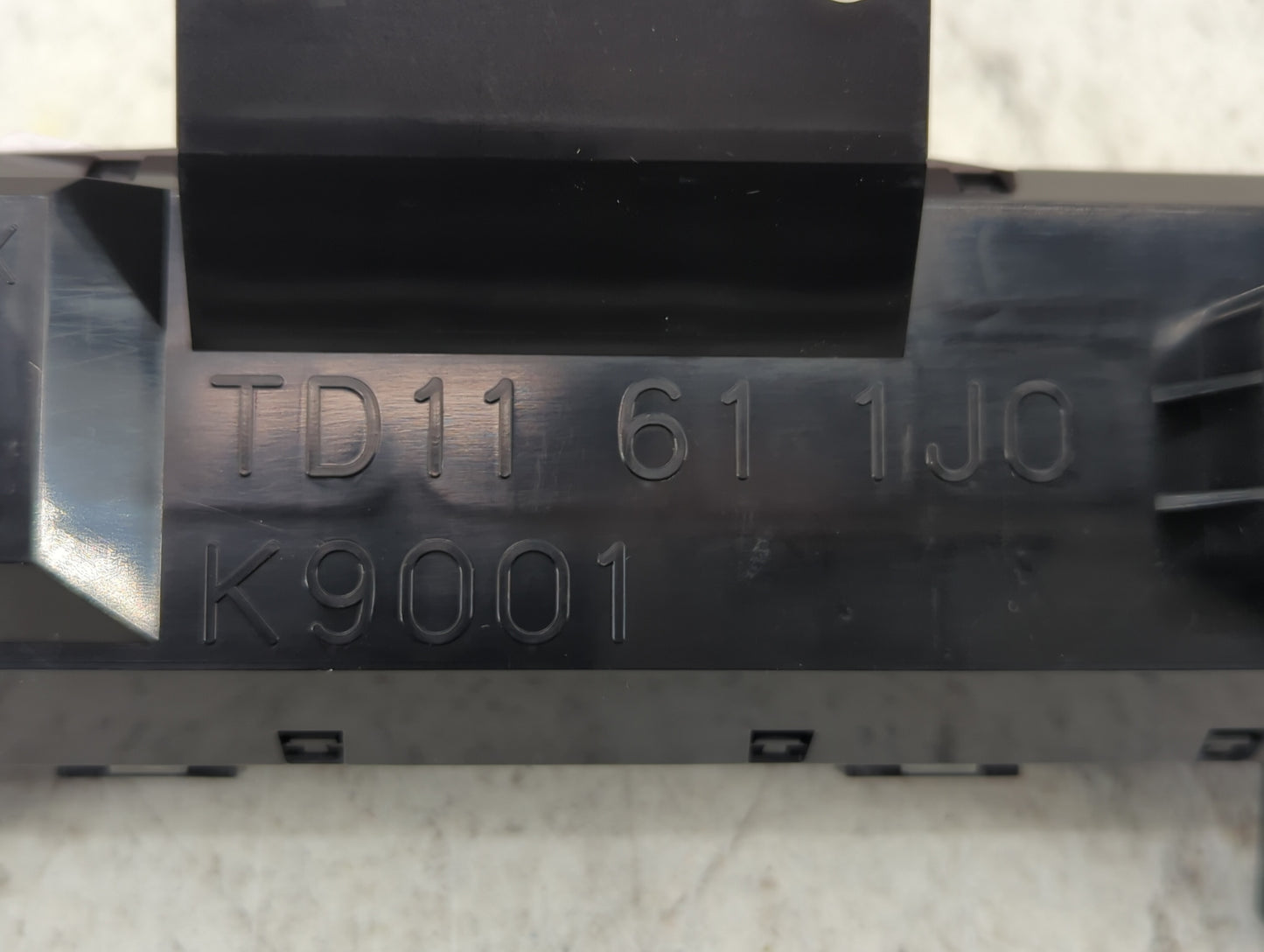 2010-2012 Mazda Cx-9 Am Fm Cd Player Radio Receiver - Oemusedautoparts1.com