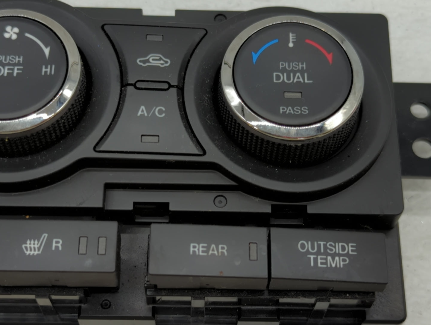 2010-2015 Mazda Cx-9 Climate Control Module Temperature AC/Heater Replacement P/N:TE70-61-190 Fits OEM Used Auto Parts - Oem