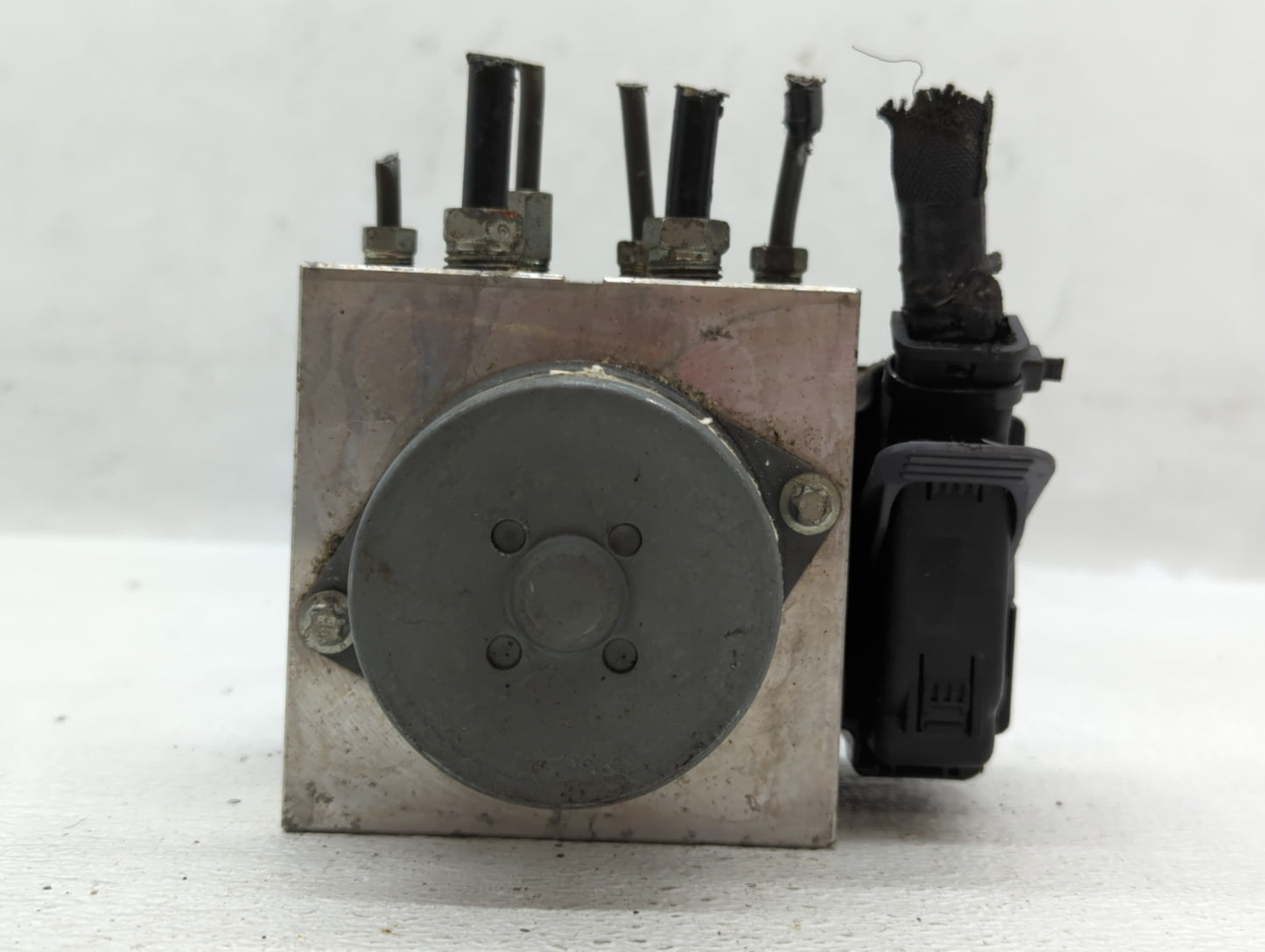 2010-2012 Mazda Cx-9 ABS Pump Control Module Replacement Fits Fits 2010 2011 2012 OEM Used Auto Parts - Oemusedautoparts1.co