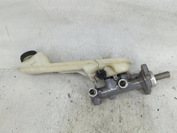 Mazda Cx9 Brake Master Cylinder 1490422 - Oemusedautoparts1.com