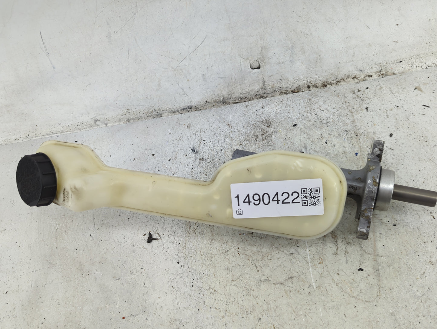 Mazda Cx9 Brake Master Cylinder - Oemusedautoparts1.com