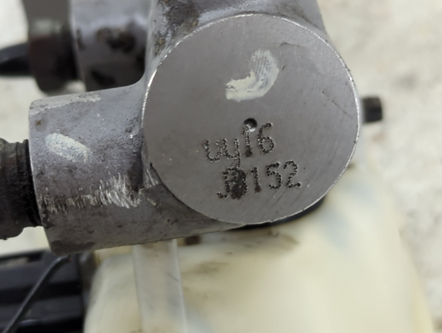 Mazda Cx9 Brake Master Cylinder - Oemusedautoparts1.com