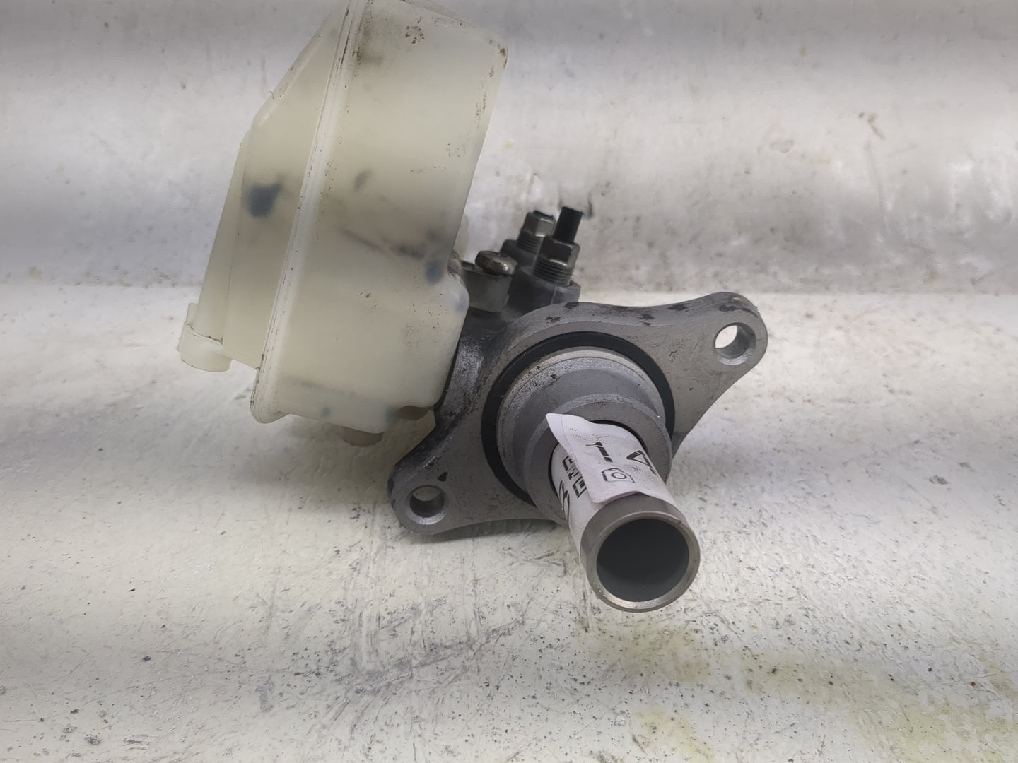 Mazda Mx-5 Brake Master Cylinder - Oemusedautoparts1.com