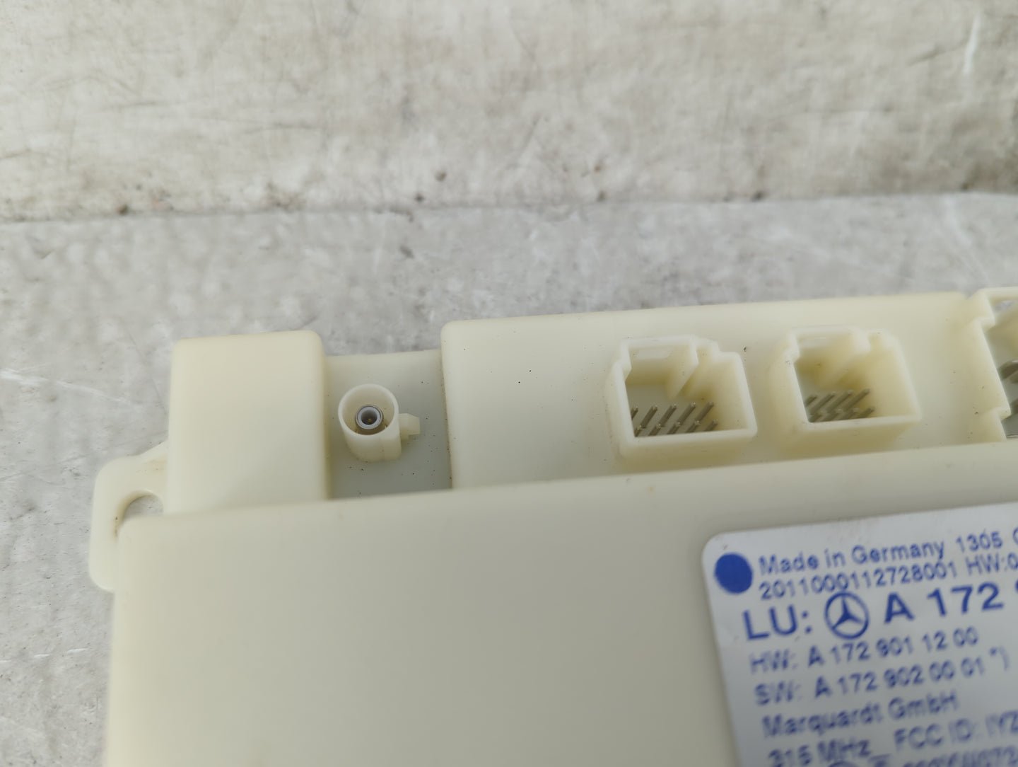 Mercedes-benz C-class Locking Control Module - Oemusedautoparts1.com