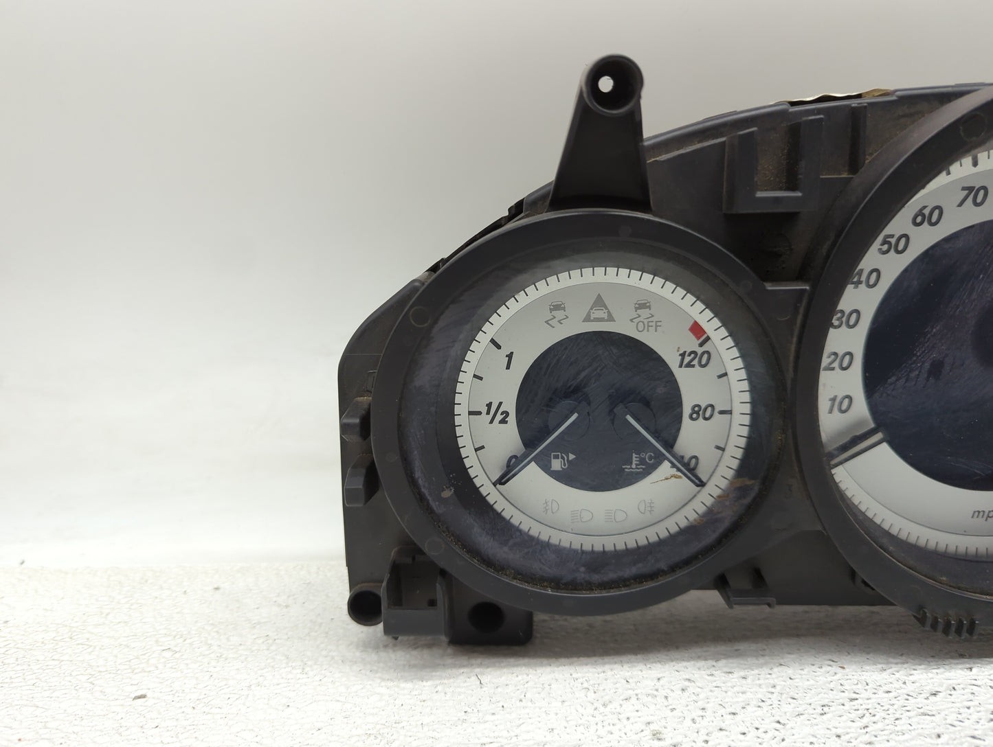2012 Mercedes-Benz C-Class Instrument Cluster Speedometer Gauges P/N:A2049003808 A2033221200 Miles:95K Fits OEM Used Auto Pa