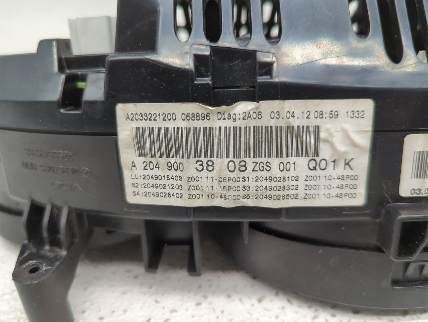 2012 Mercedes-Benz C-Class Instrument Cluster Speedometer Gauges P/N:A2049003808 A2033221200 Miles:95K Fits OEM Used Auto Pa