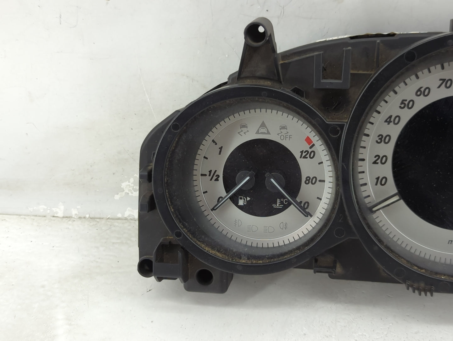 2012 Mercedes-Benz C-Class Instrument Cluster Speedometer Gauges P/N:A2049003808 A2033221200 Miles:66K Fits OEM Used Auto Pa