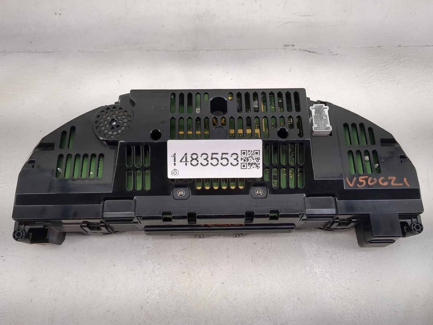 2012 Mercedes-Benz C-Class Instrument Cluster Speedometer Gauges P/N:A2049003808 AZC33221200 Miles: Fits OEM Used Auto Parts