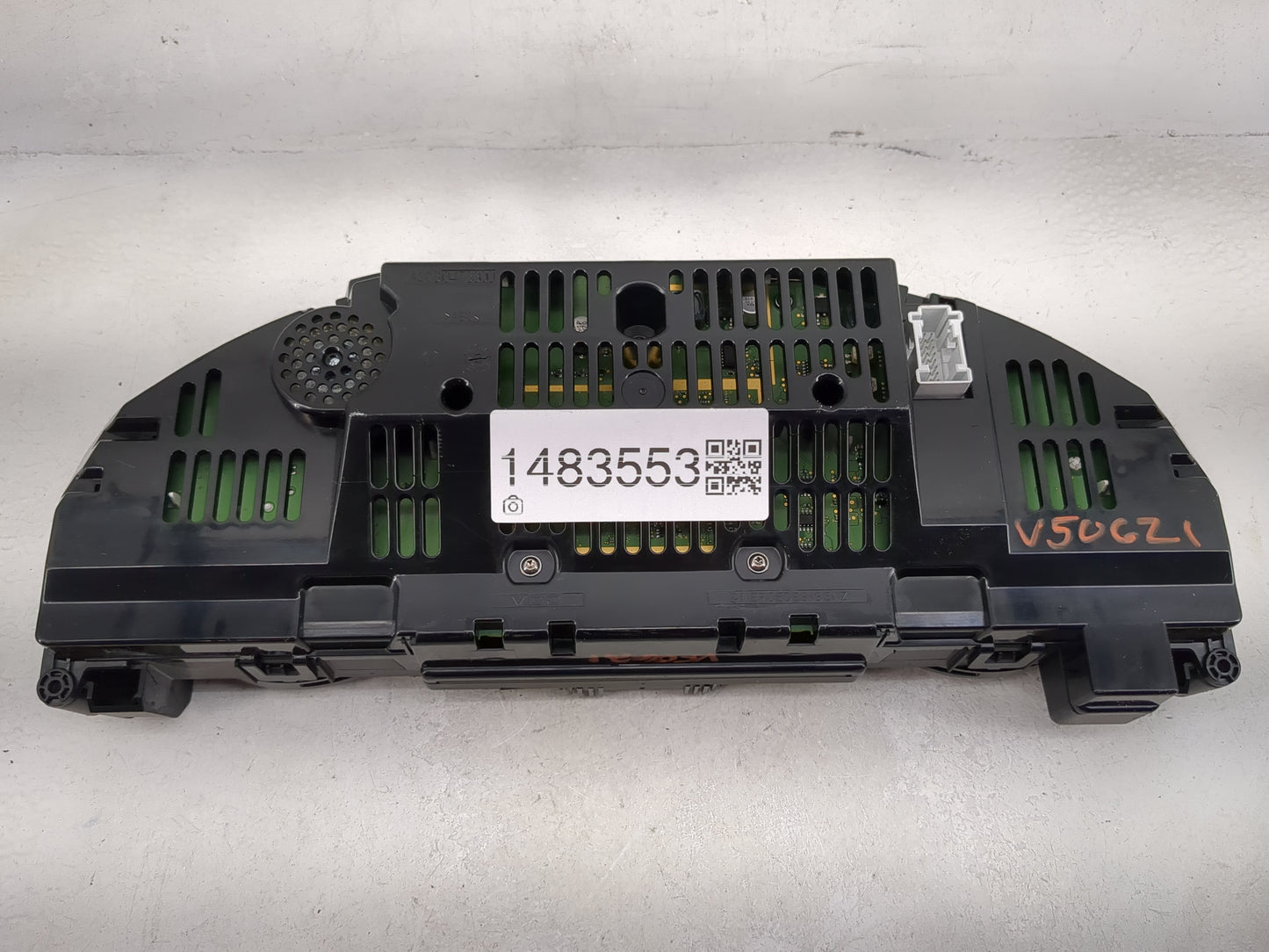 2012 Mercedes-Benz C-Class Instrument Cluster Speedometer Gauges P/N:A2049003808 AZC33221200 Miles: Fits OEM Used Auto Parts