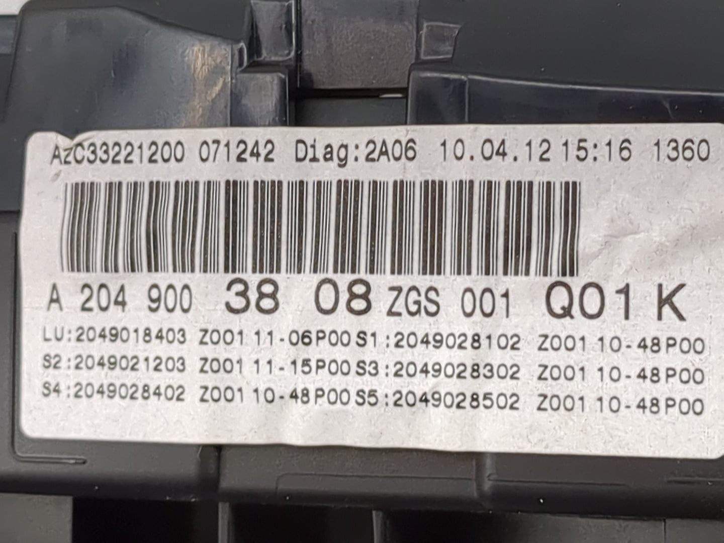 2012 Mercedes-Benz C-Class Instrument Cluster Speedometer Gauges P/N:A2049003808 AZC33221200 Miles: Fits OEM Used Auto Parts