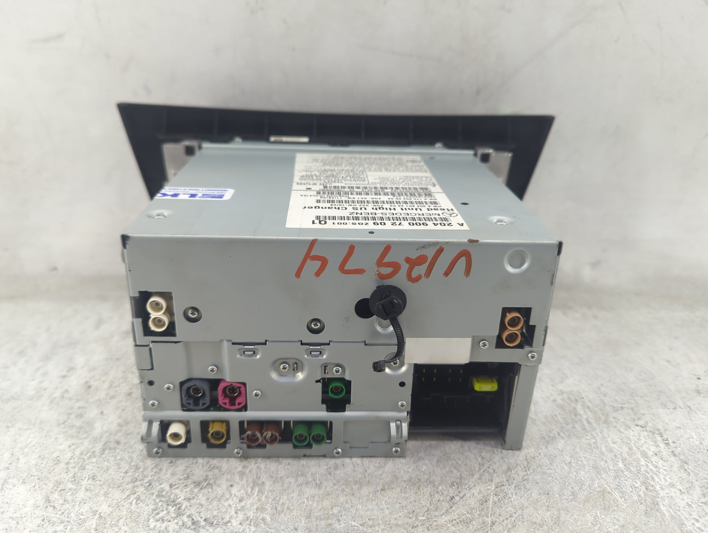 2012 Mercedes-Benz C-Class Radio AM FM Cd Player Receiver Replacement P/N:A 204 900 72 09 A2049007209, A 204 901 24 03 Fits 