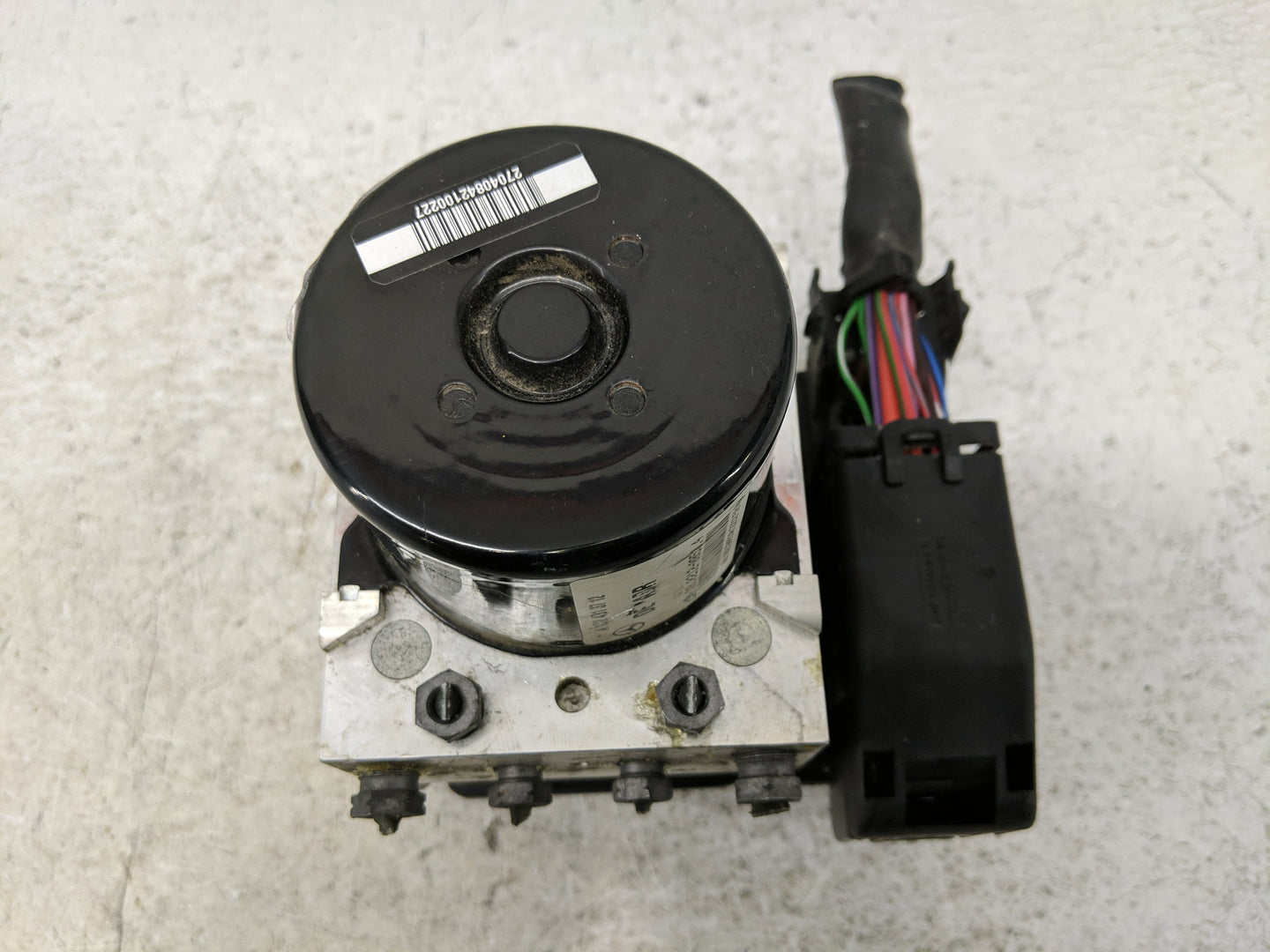 2012 Mercedes-Benz C230 ABS Pump Control Module Replacement P/N:A 172 901 40 00 Fits OEM Used Auto Parts - Oemusedautoparts1