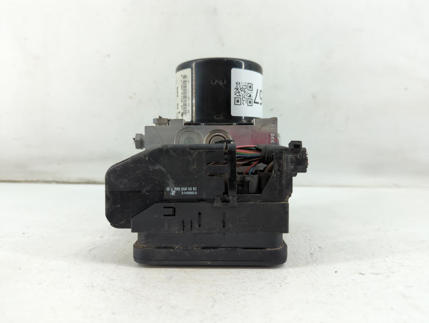 2012 Mercedes-Benz C250 ABS Pump Control Module Replacement P/N:A 172 431 25 12 Fits OEM Used Auto Parts - Oemusedautoparts1